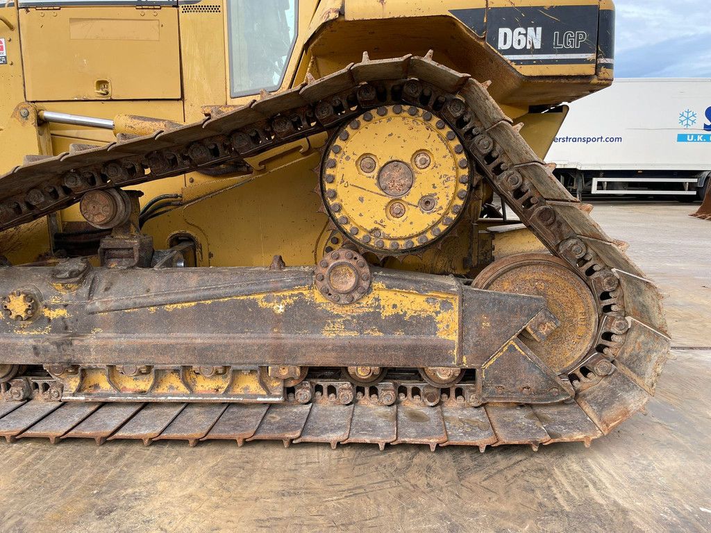 Caterpillar D6N LGP