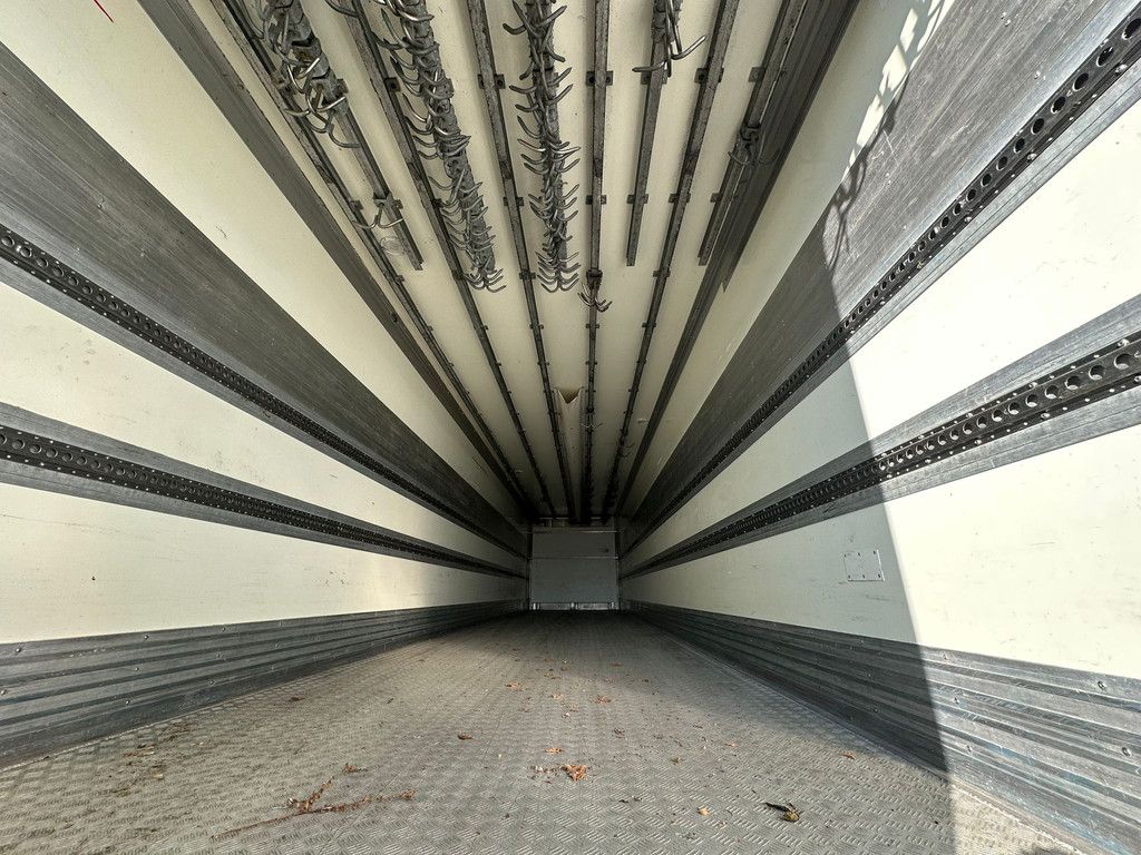 Gray and Adams Meat Hook Thermo King SLXE 400