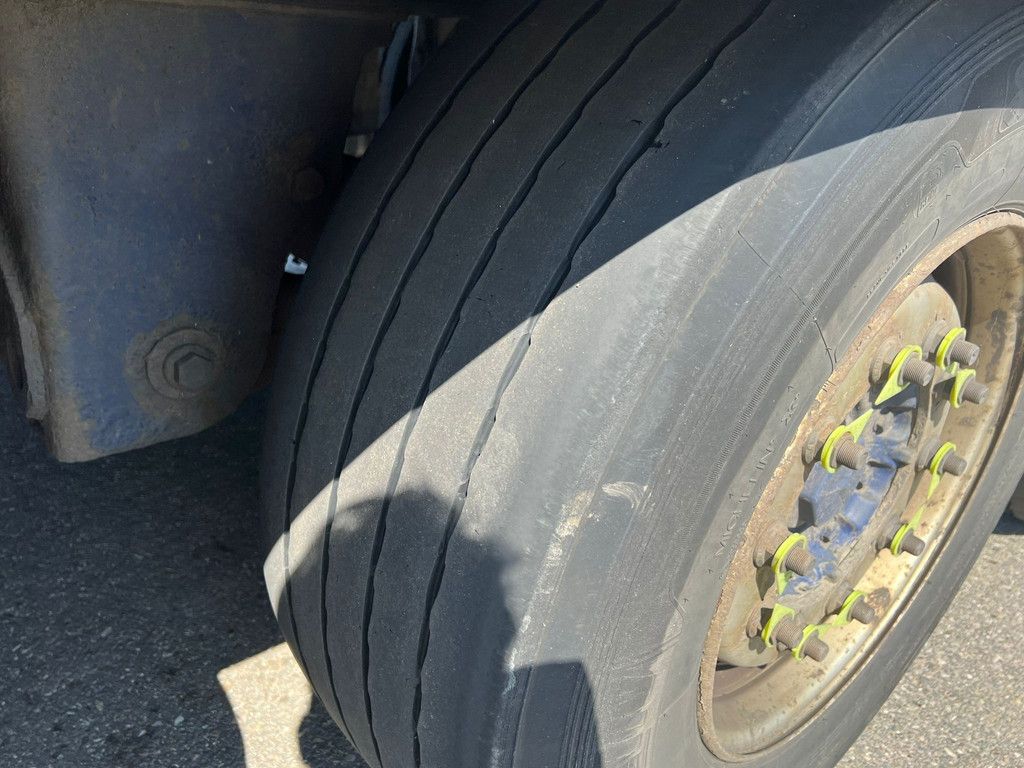 Gray and Adams Meat Hook Thermo King SLXE 400