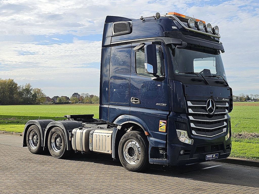 MERCEDES-BENZ ACTROS 2663