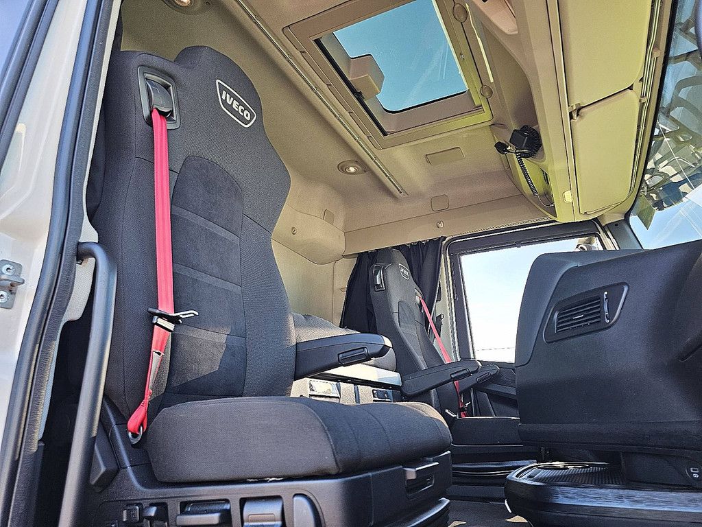 IVECO S-WAY AS440S46 lng gas