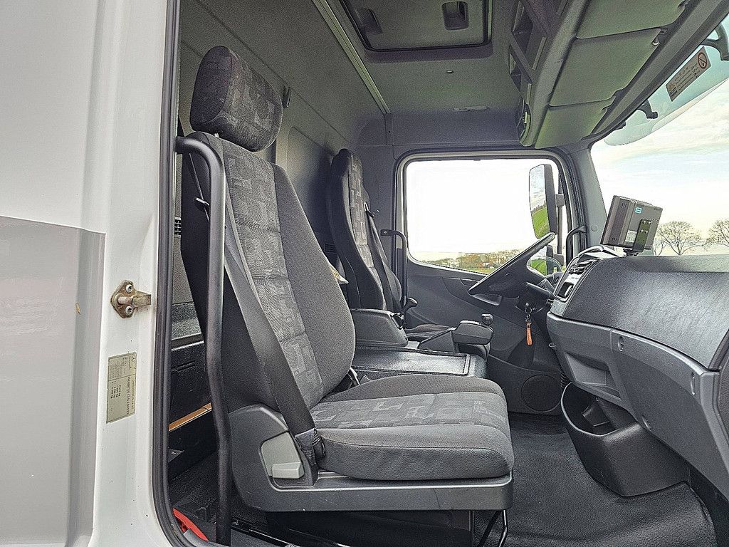 MERCEDES-BENZ ATEGO 818