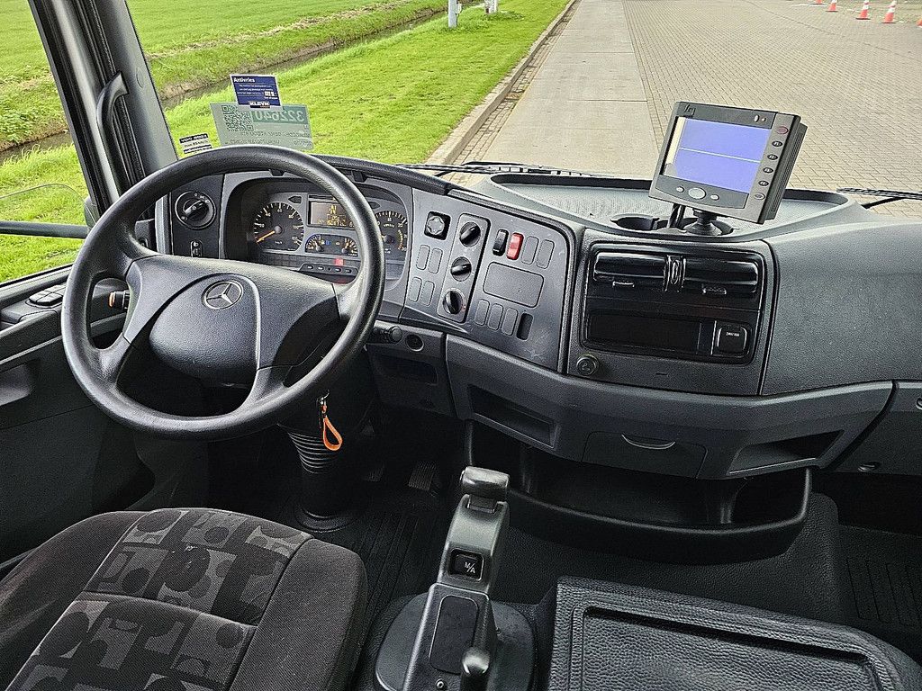 MERCEDES-BENZ ATEGO 818