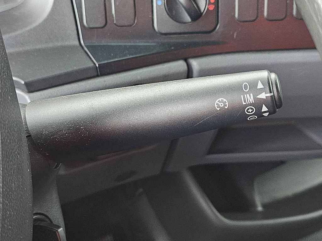 MERCEDES-BENZ ATEGO 818