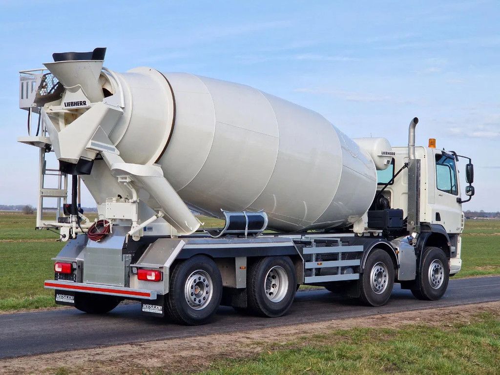 DAF CF 450 8x2 FAX 41,5-tons WSG met Liebherr betonmixer 12m3