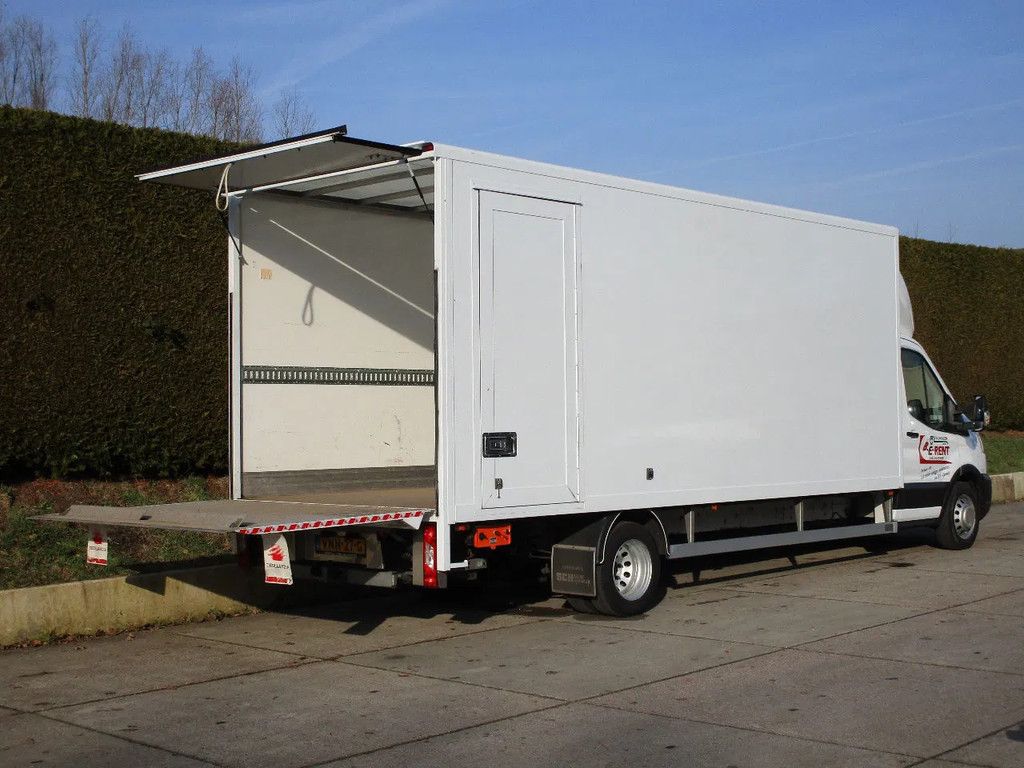 Ford Transit bakwagen 5,8 m.