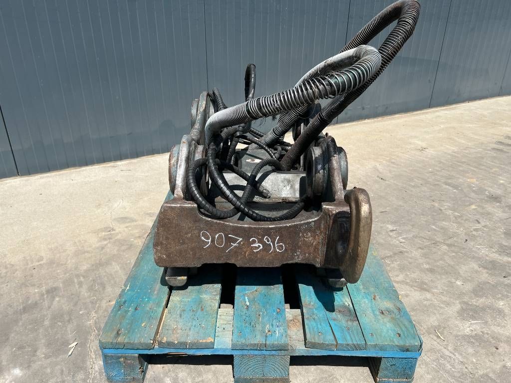 OilQuick OQ70/55 - 323E