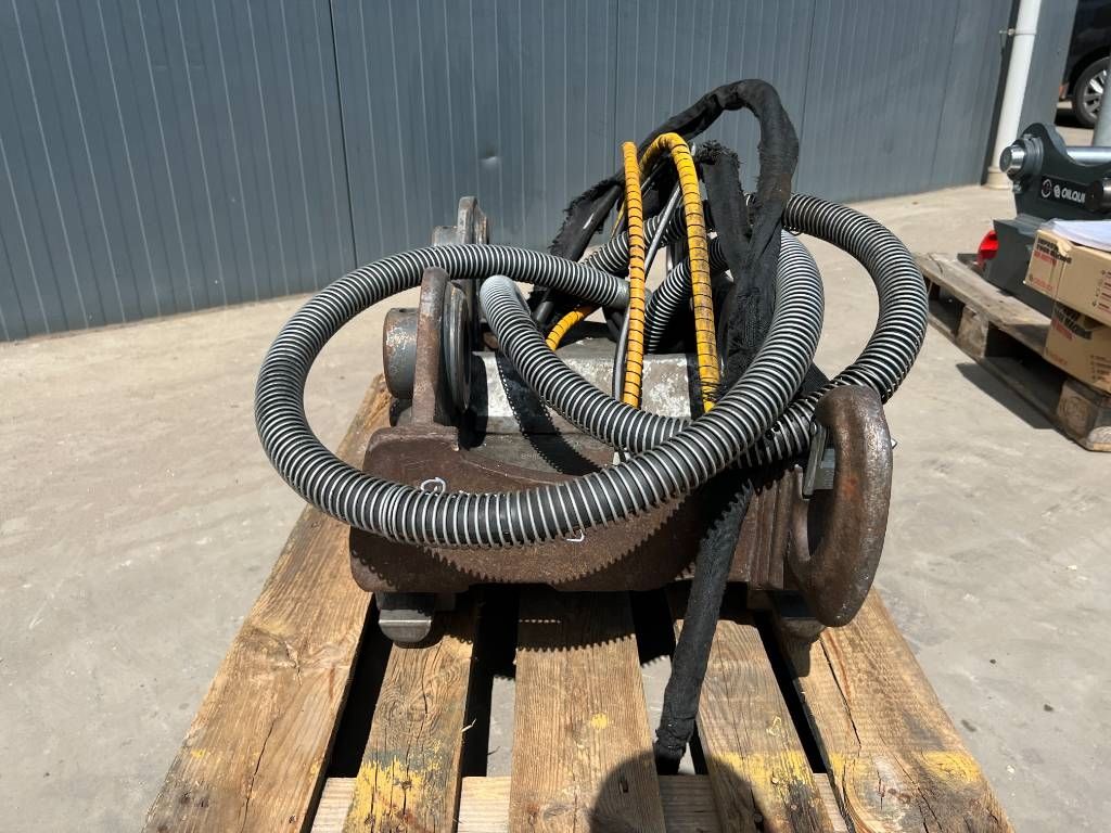 OilQuick OQ70/55 - EC210 / EC220