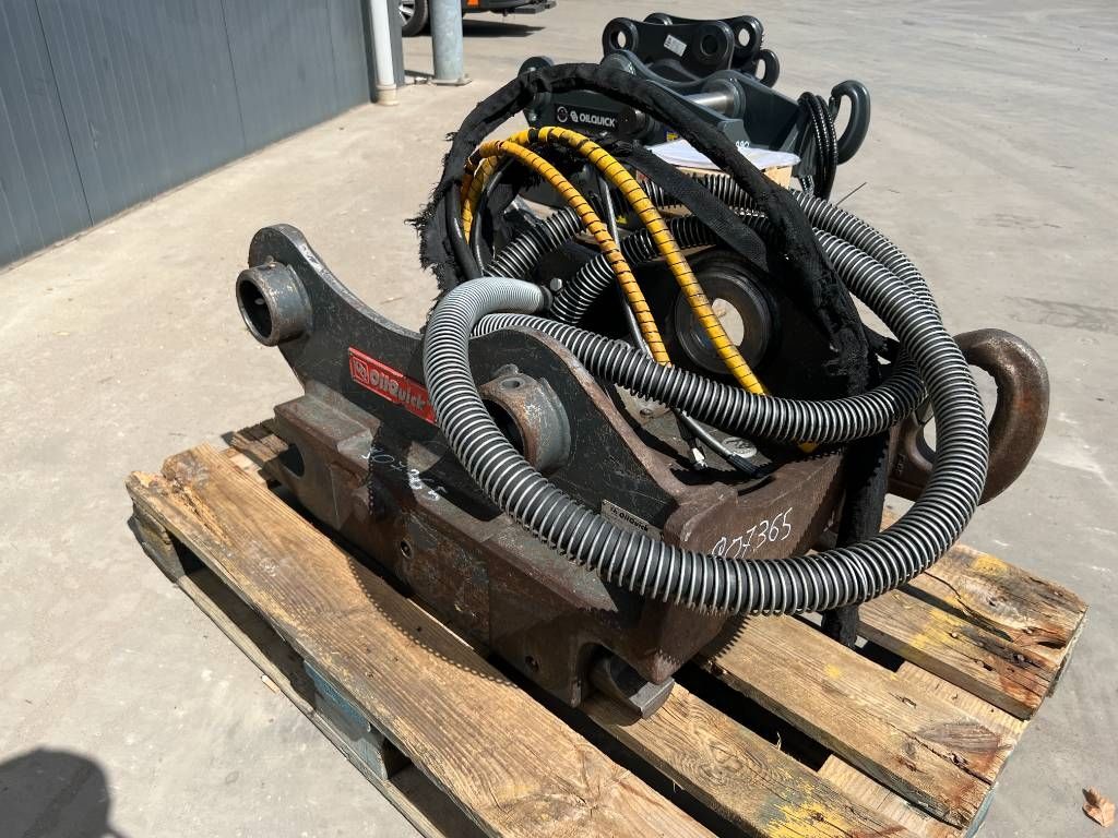 OilQuick OQ70/55 - EC210 / EC220