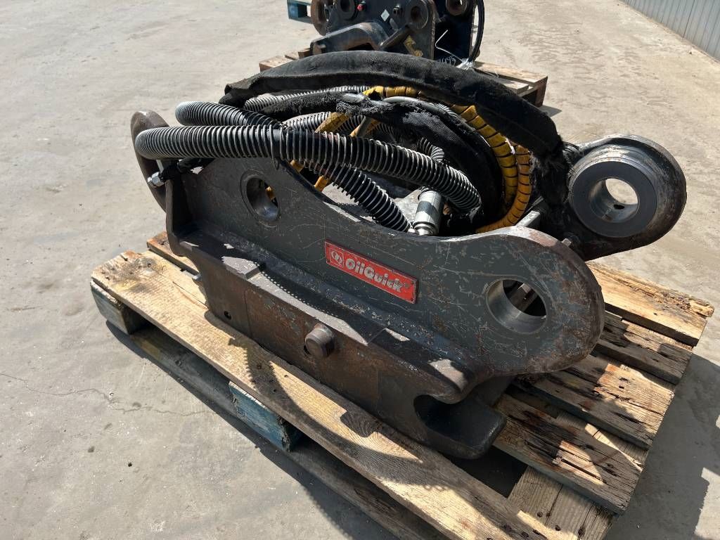 OilQuick OQ70/55 - EC210 / EC220