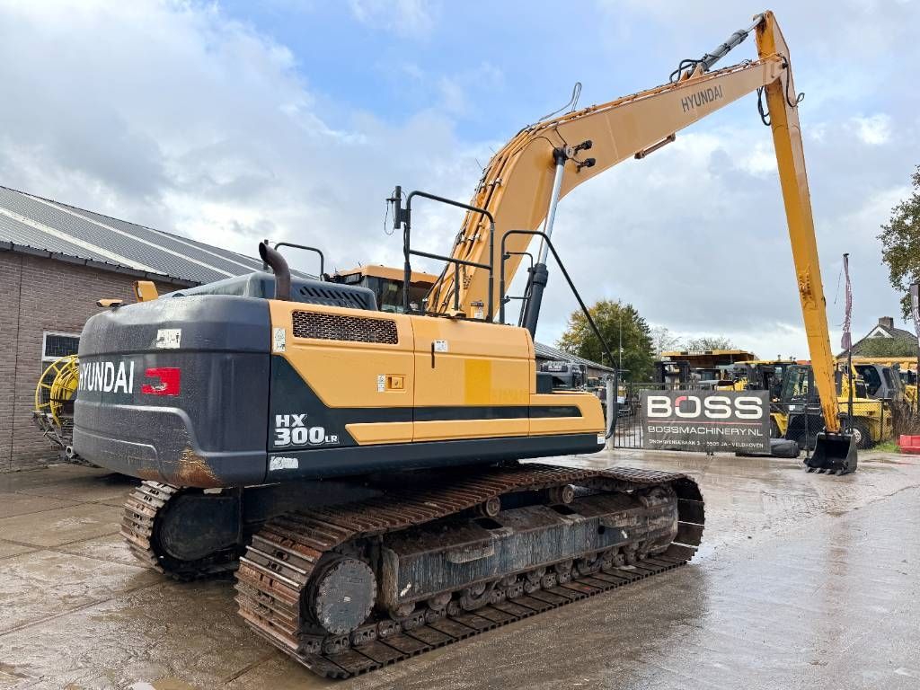 Hyundai HX300LR - 18m Long Reach / Auto Greasing