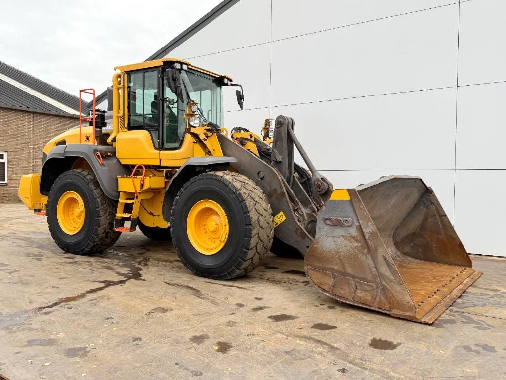 Volvo L120H - 3rd Function / Weight System