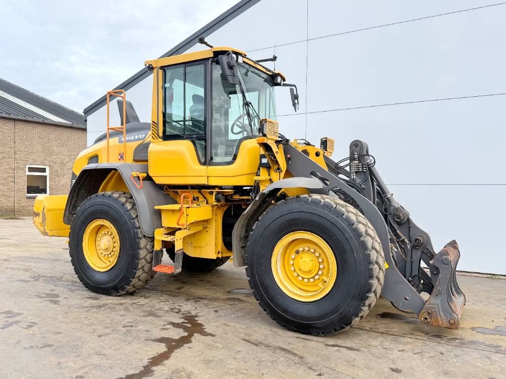 Volvo L70H - 3rd Function / Weight System
