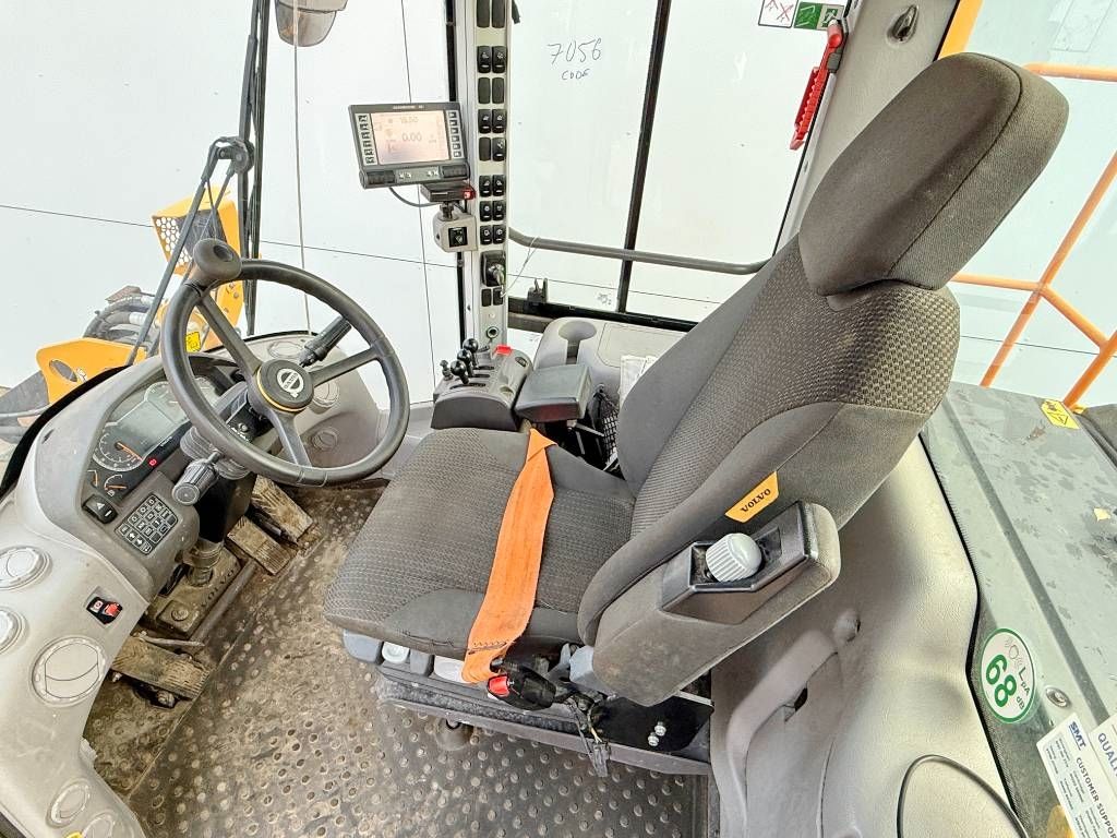 Volvo L70H - 3rd Function / Weight System