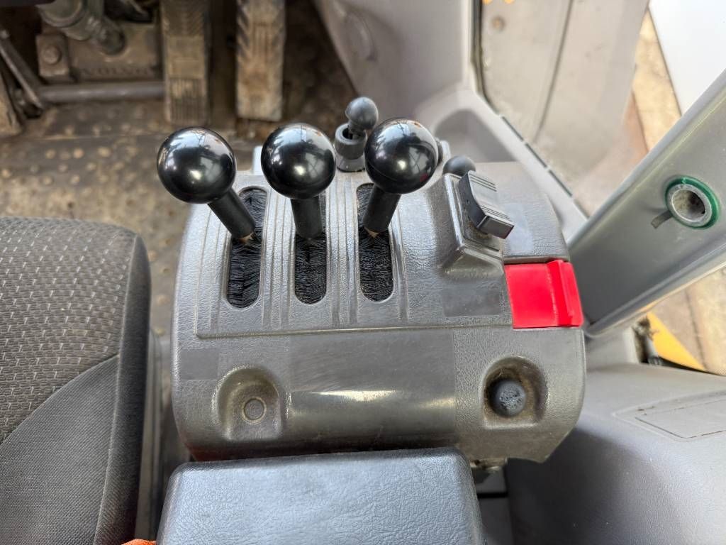 Volvo L70H - 3rd Function / Weight System