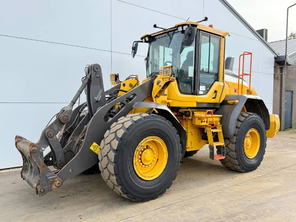 Volvo L90H - 3rd Function / Load Master Weight System