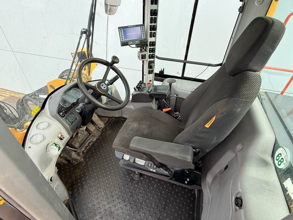 Volvo L90H - 3rd Function / Load Master Weight System