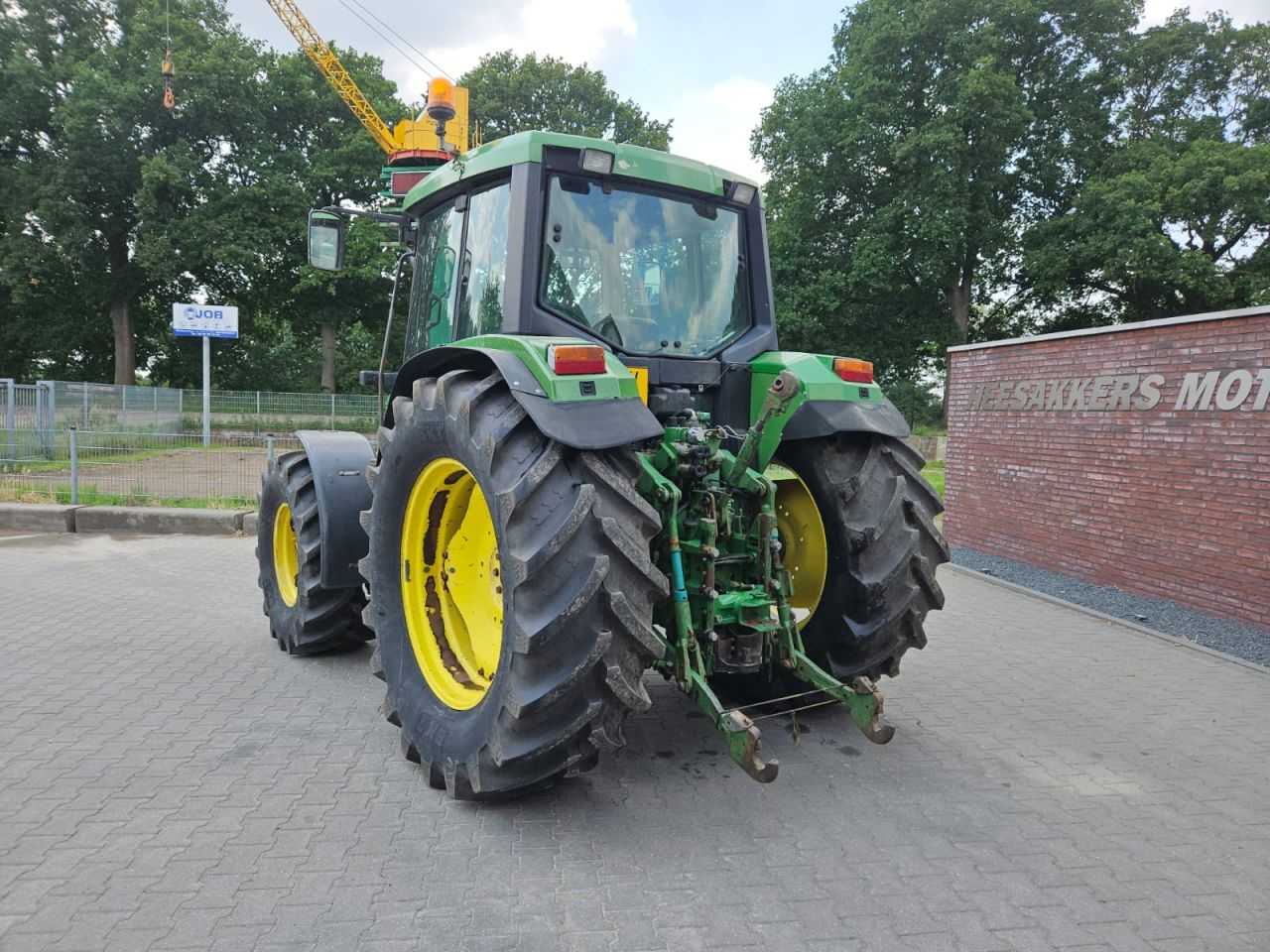 John Deere 6400