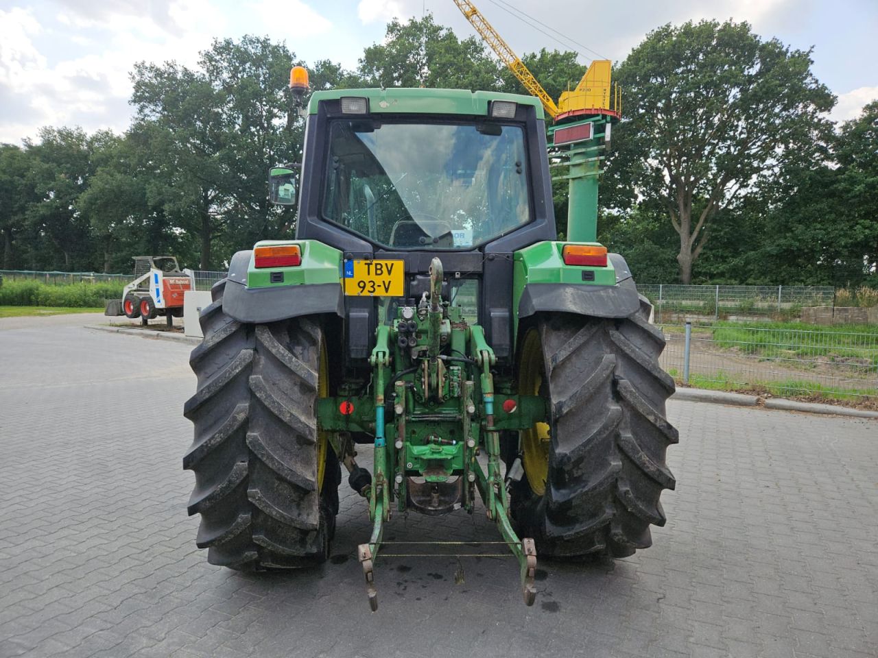 John Deere 6400
