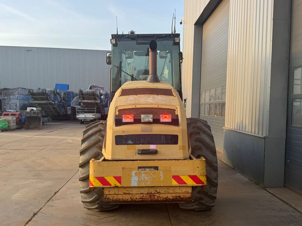 Caterpillar CP76 Padfoot roller