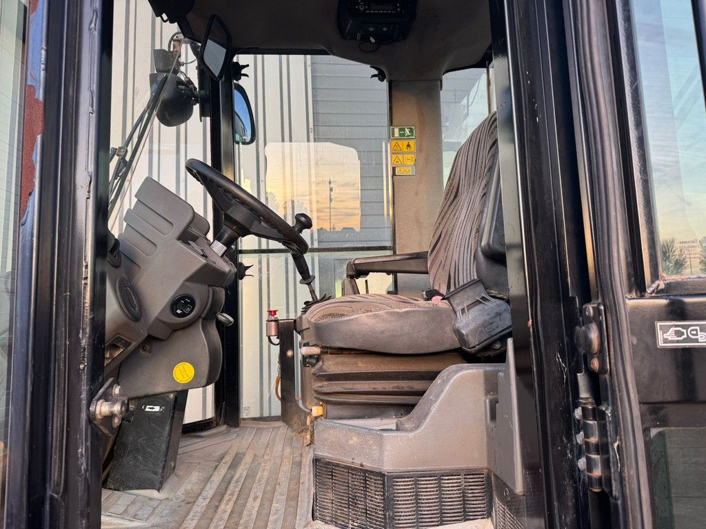 Caterpillar CP76 Padfoot roller