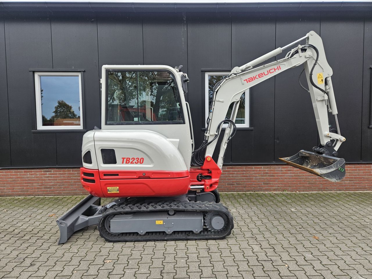 Takeuchi TB230