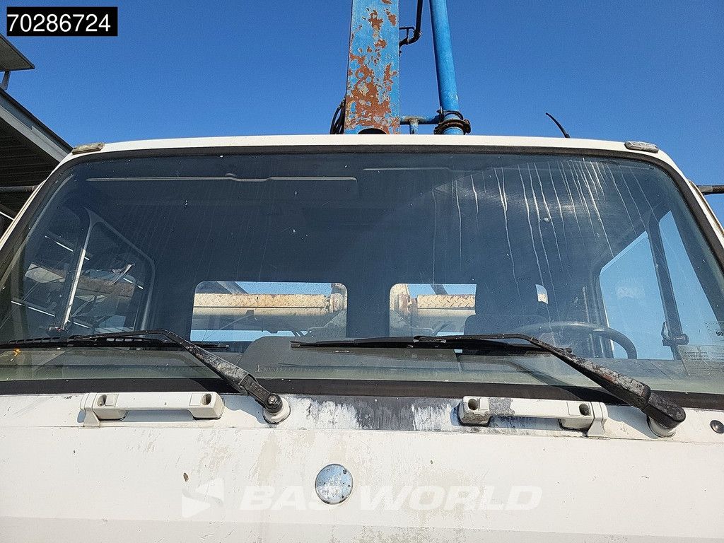 Mercedes SK 1922 4X2 Schwing Stetter KVM 26/22 Pump Steel Suspension Big-Axle Manual Euro 1