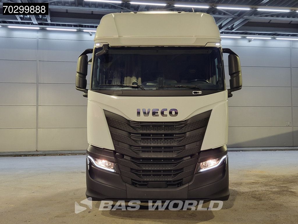 Iveco S-Way 460 4X2 Mega Retarder 2xTanks ACC Euro 6