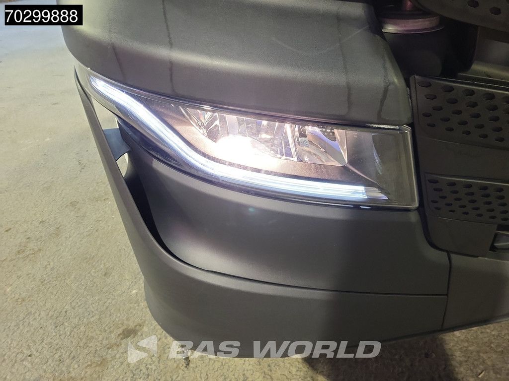 Iveco S-Way 460 4X2 Mega Retarder 2xTanks ACC Euro 6