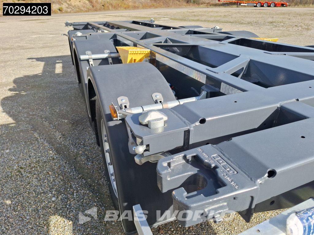 Kässbohrer K.SHG S / 40 - 12 / 27 EU 3 assen Front – Middle – Rear Extendable Container Chassis