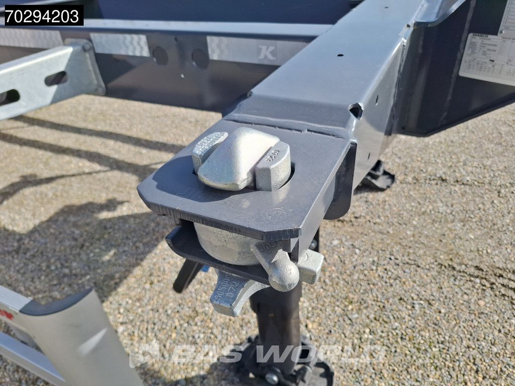 Kässbohrer K.SHG S / 40 - 12 / 27 EU 3 assen Front – Middle – Rear Extendable Container Chassis