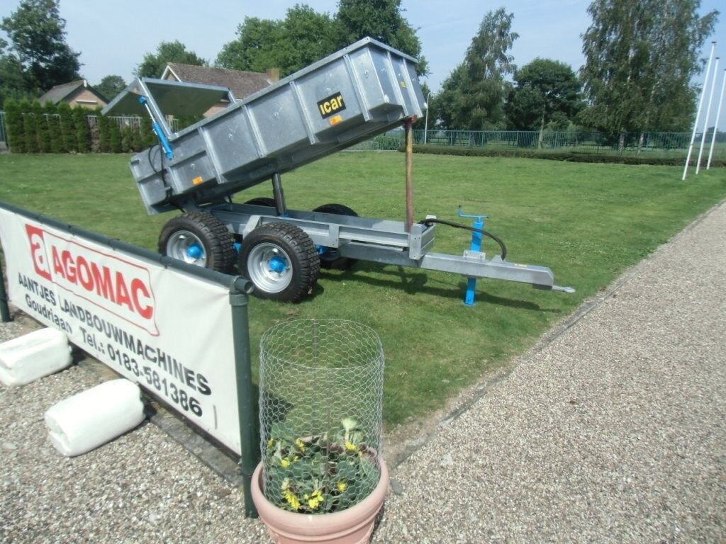 Mini dump trailer