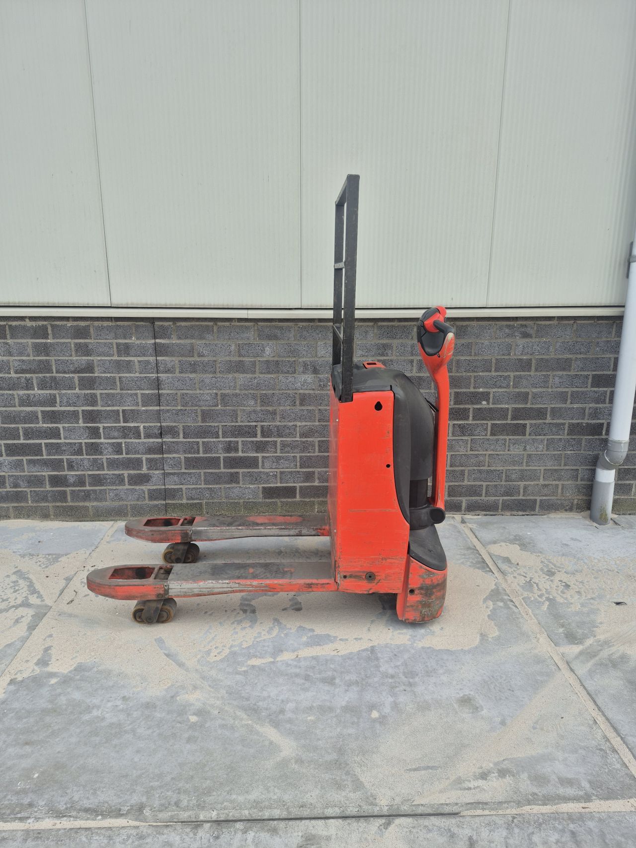 Linde T16 1000 x 680 mm voor blokpallets 1176 uur bj 2021