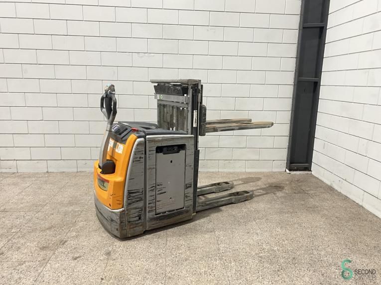 Stackers Electric Still EXV14I 2019