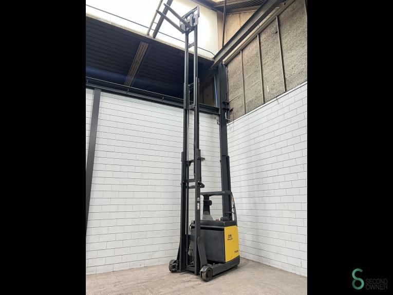 Schubmaststapler Elektrisch OM Thesi B2 K23 2004