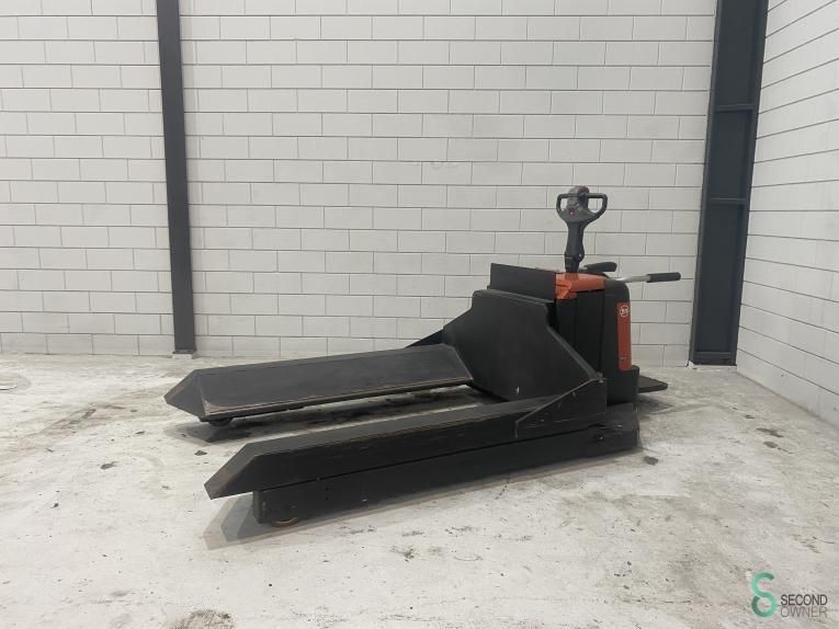 Hubwagen Elektrisch BT LPE240 2008