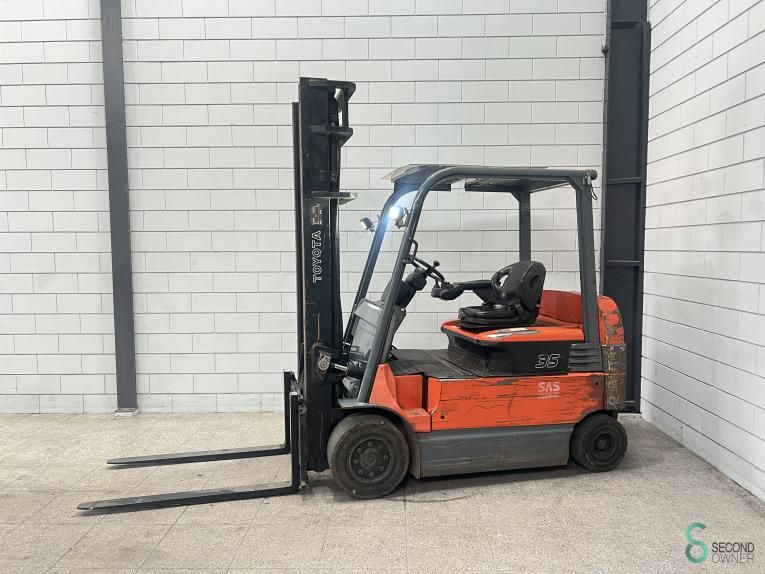 Forklifts Electric Toyota 7 FBMF 35 2006
