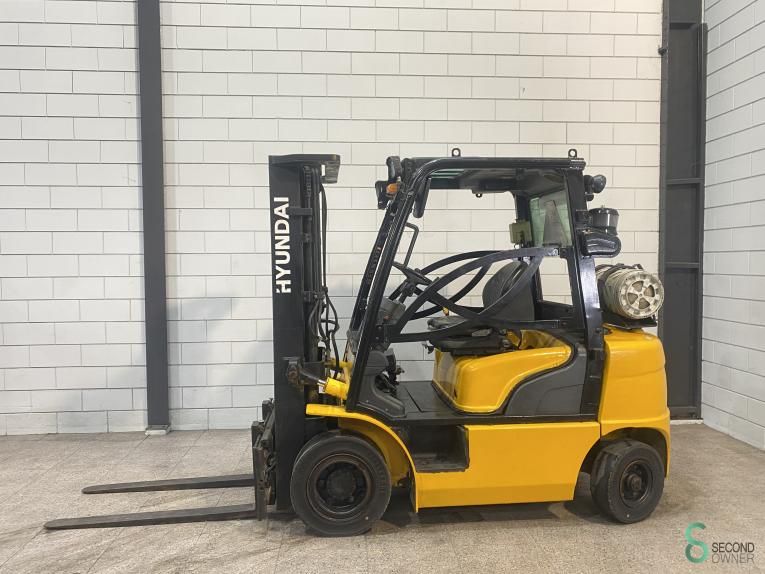 Forklifts LPG Hyundai 25L-7A 2012