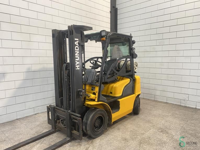 Forklifts LPG Hyundai 25L-7A 2012