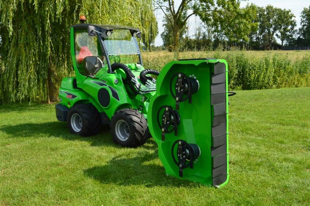 Becx Loaderarm WLA60 met Becx HS131HR Heggensnoeier