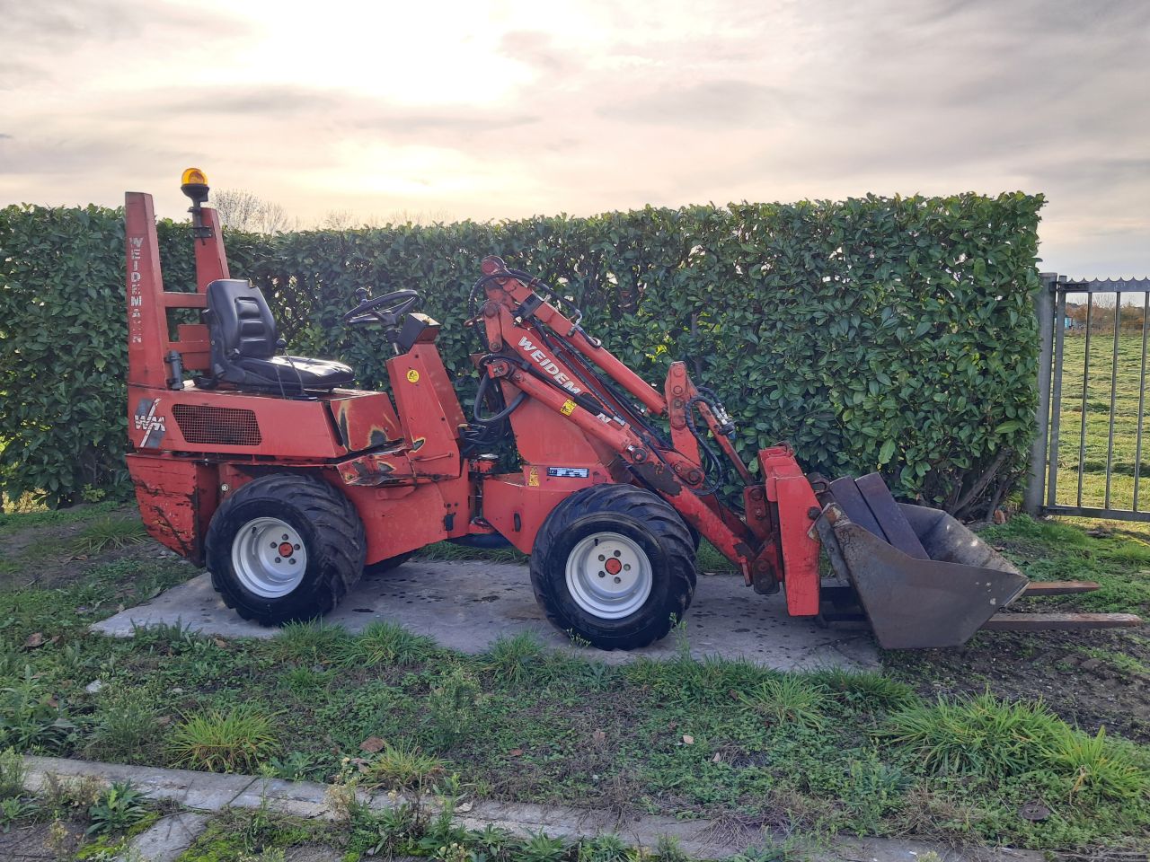Weidemann 1025 / MARGE / Mini shovel / Loader / Bak en lepels