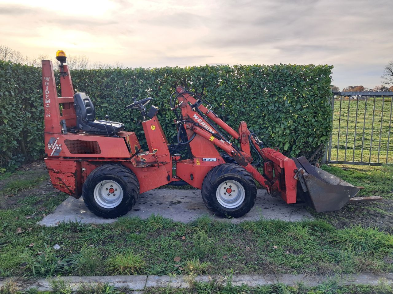 Weidemann 1025 / MARGE / Mini shovel / Loader / Bak en lepels