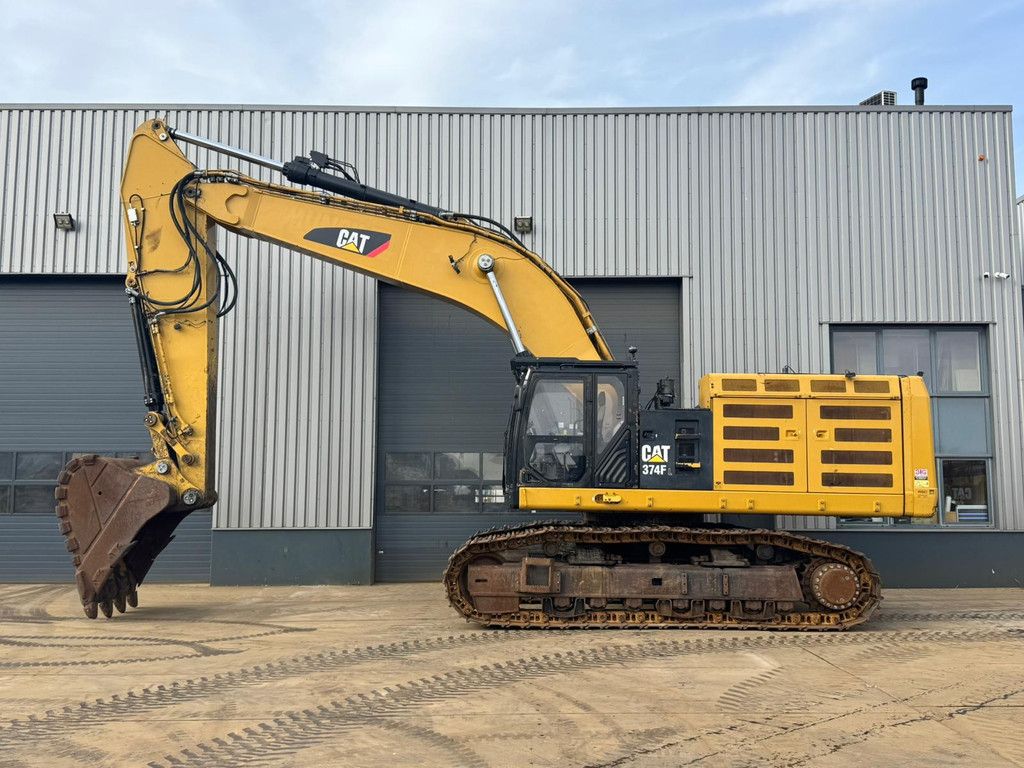 Caterpillar 374FL