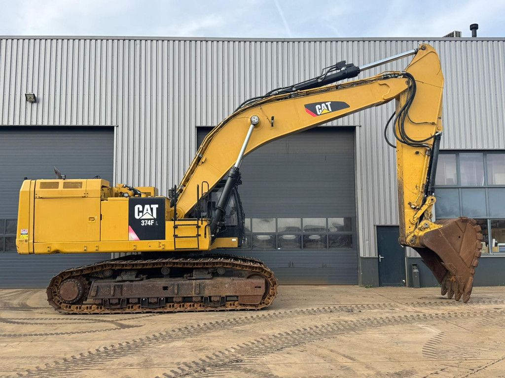 Caterpillar 374FL