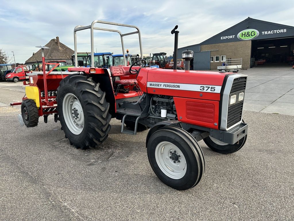Massey Ferguson 375