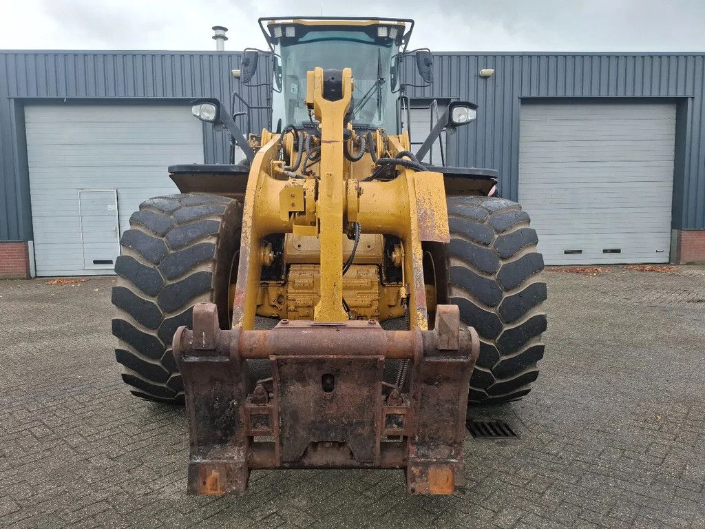 Caterpillar 966M