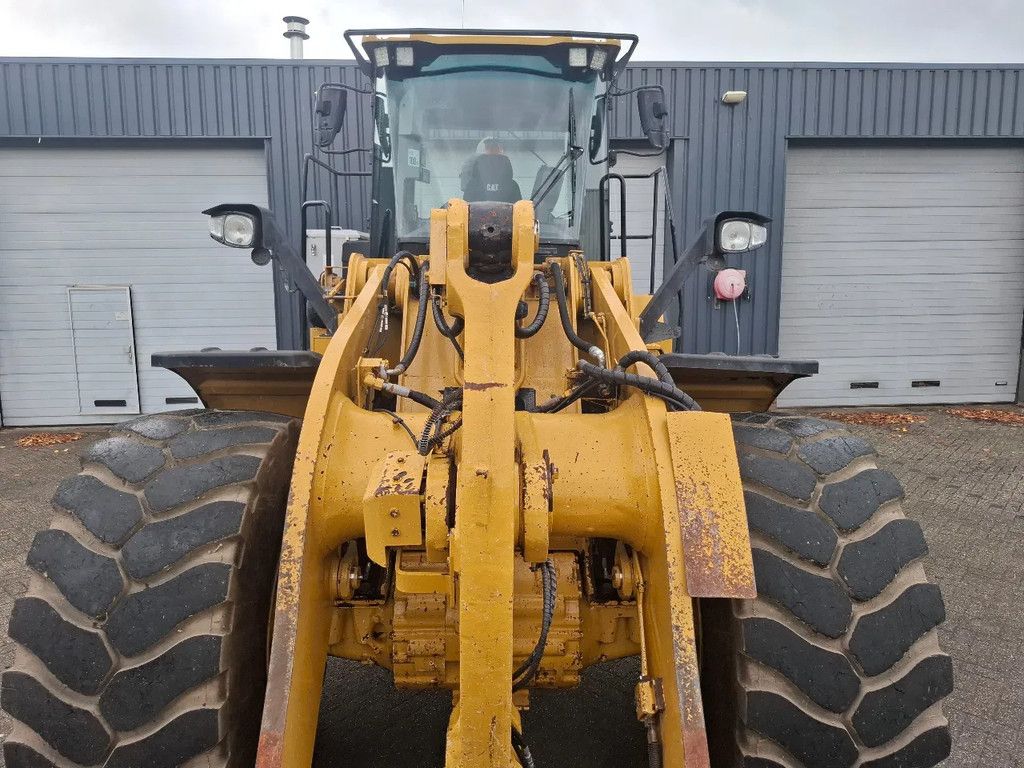 Caterpillar 966M