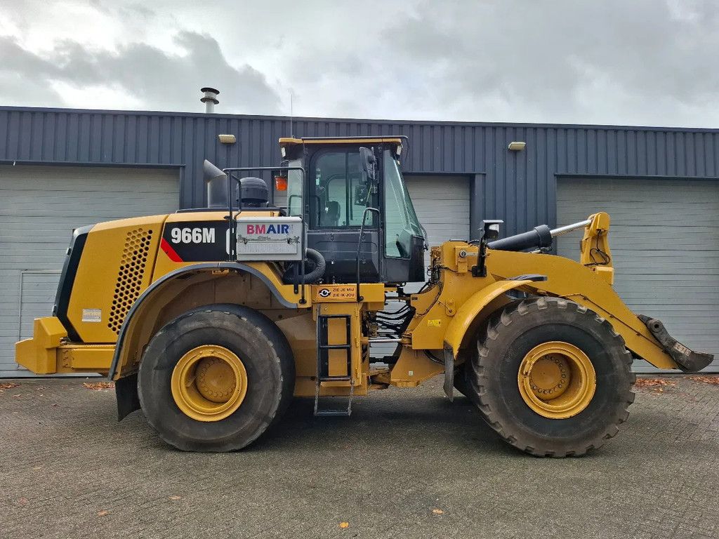 Caterpillar 966M