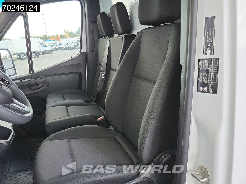 Mercedes Sprinter 515 CDI Automaat 1000kg Laadklep Zijdeur Dubbellucht Bakwagen MBUX Airco Cruise CarPlay D'Hollandia Euro6 Koffer Meubelbak 21m3 Klima Tempomat