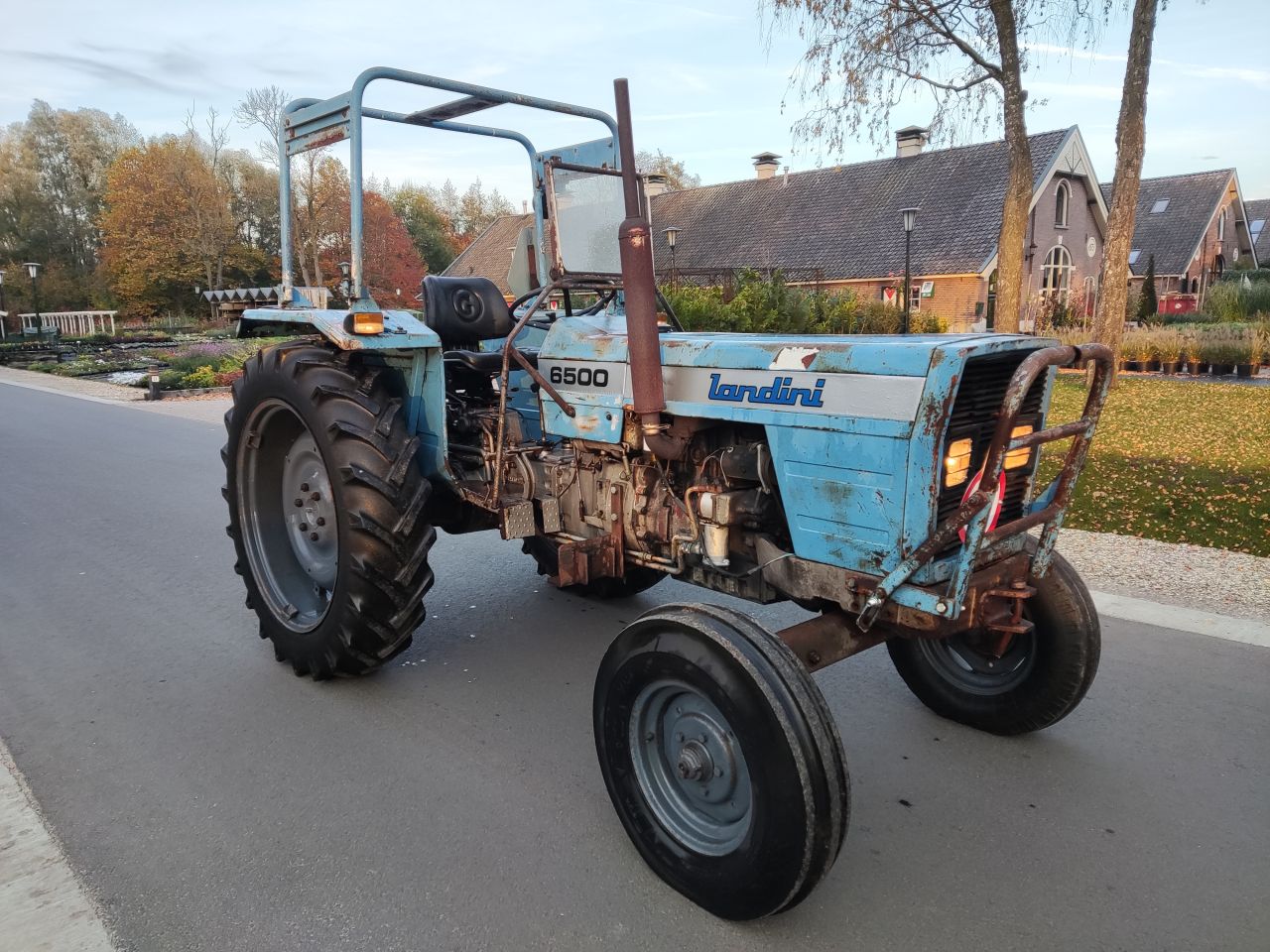 LANDINI tractor (type 6500, 65 pk, rolbeugel)